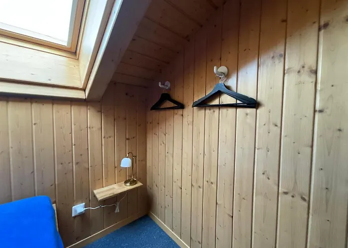 Schirli Dachgeschoss * Rosswald